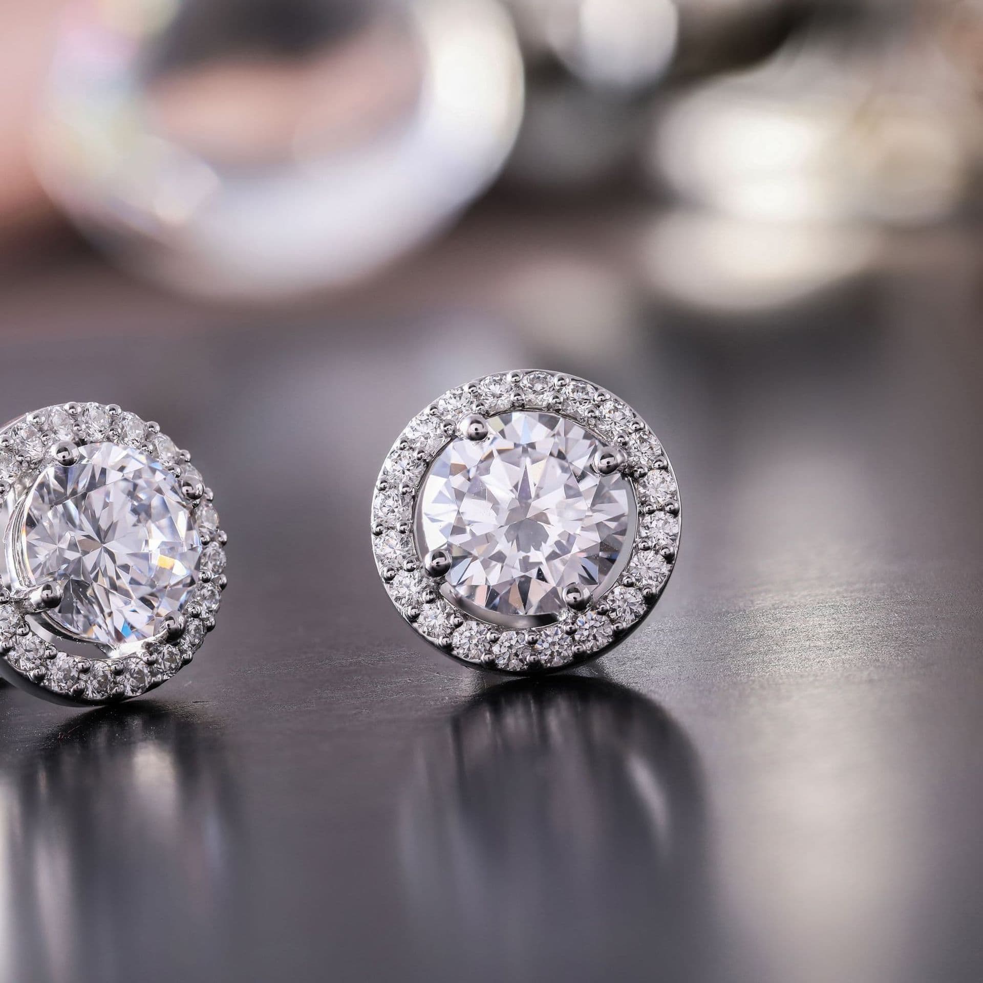 Halo earrings with diamonds